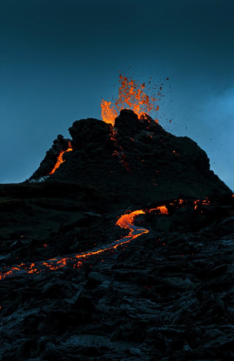 冰岛火山爆发最新实况